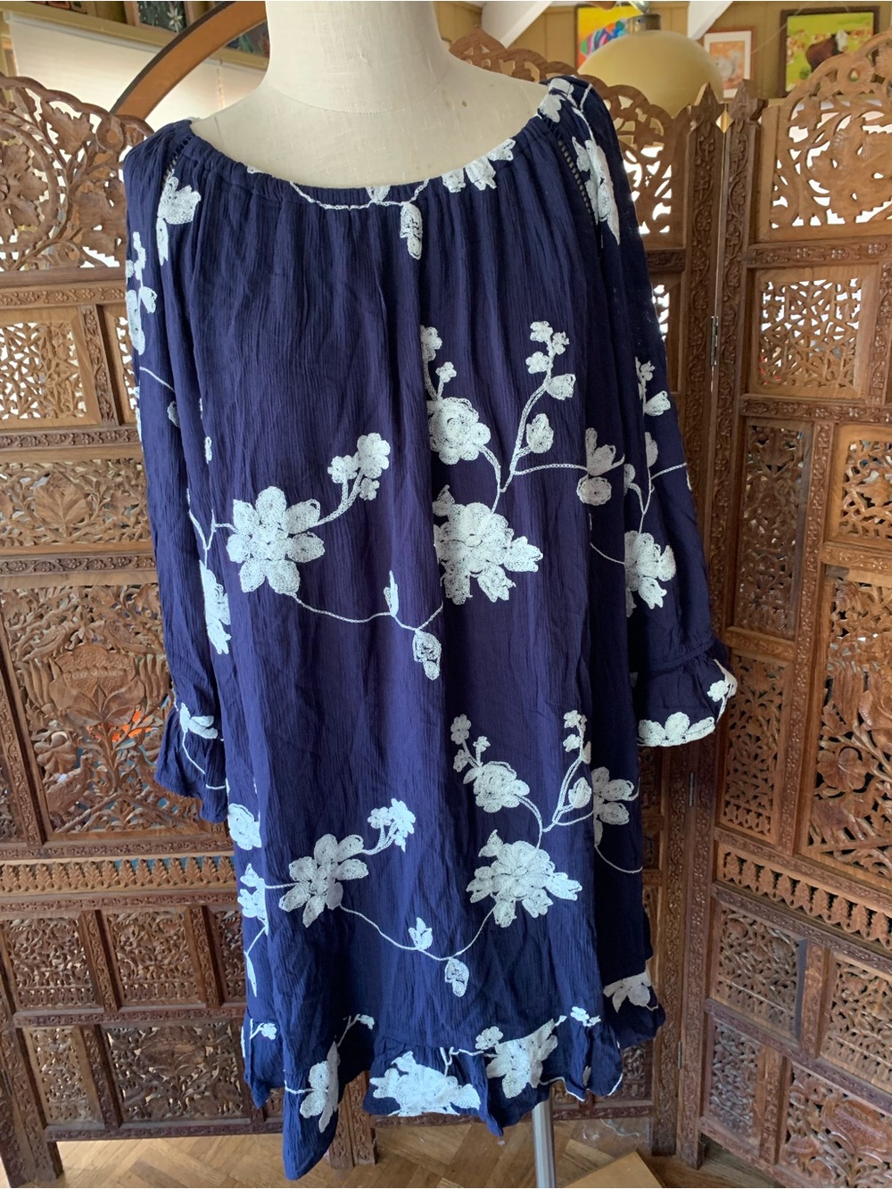 NWT Liv Los Angeles Navy Blue Floral Embroidered Peasant Dress